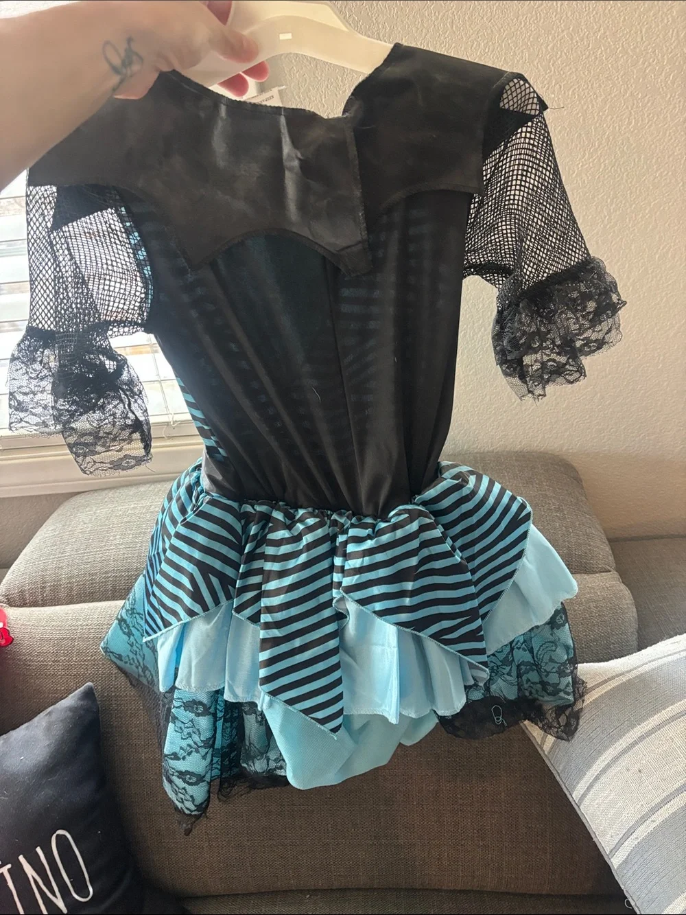 Witch Halloween Costume Size M 8-10